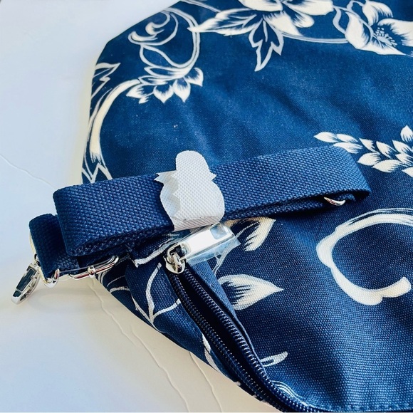 Christopher and Banks Blue Tropical Tote Bag NWT - Picture 3 of 8